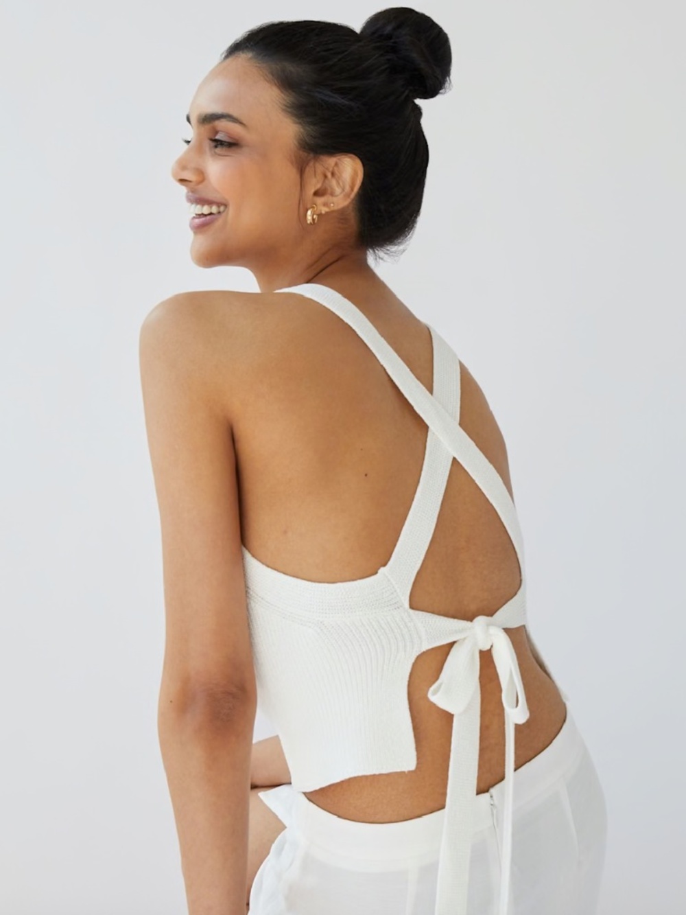 Aritzia Cayenne Cropped Knit Halter Top